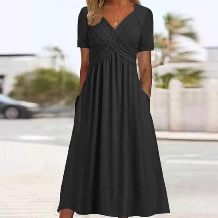 Lorie | Elegant and Flattering Dress
