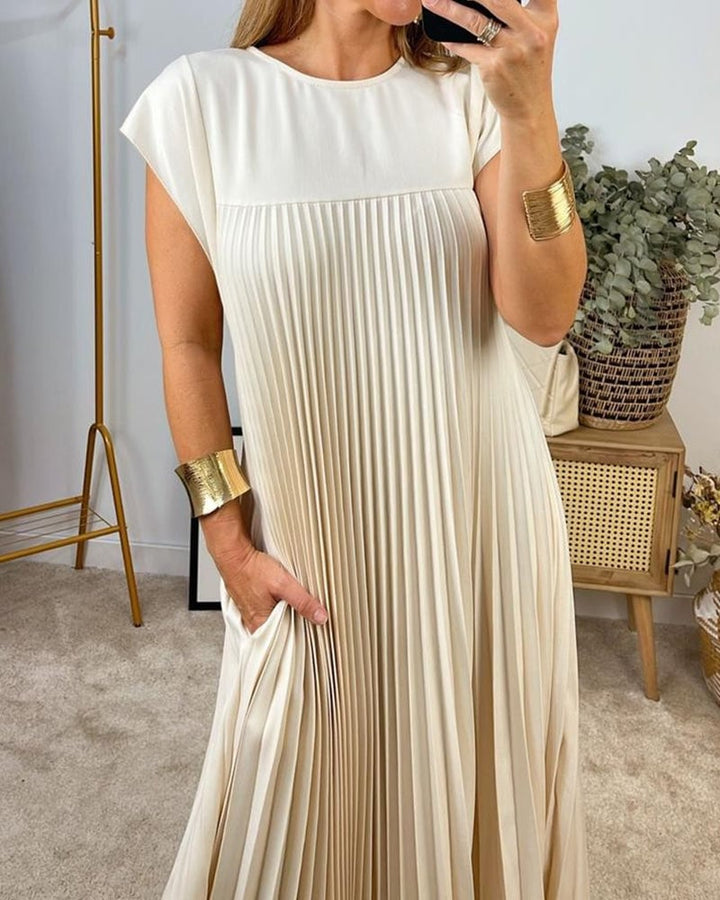 Karencita | Classic Pleated Maxi Dress