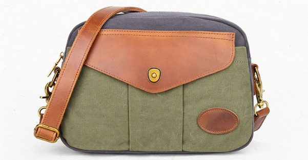 Andrian | Vintage Camera Shoulder Bag