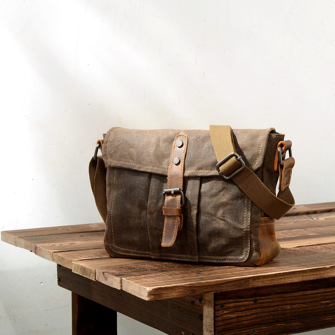 Tony | Small Messenger Bag