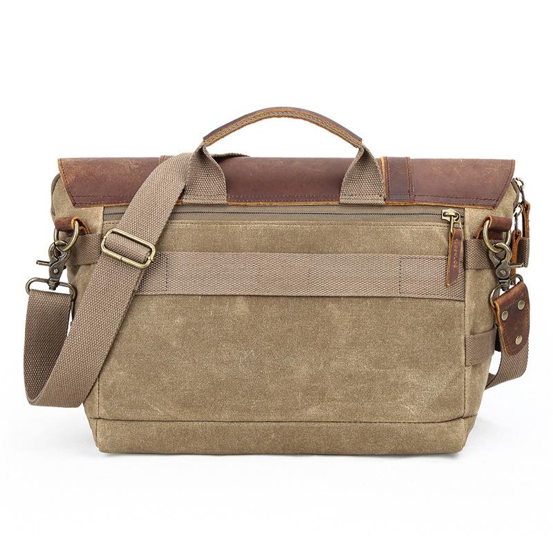 Hilton | Classic Messenger Bag