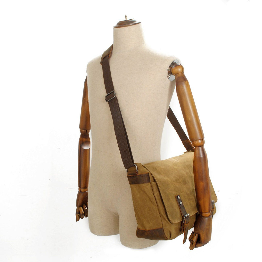 Benhard | Retro Messenger Bag